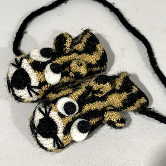 San Diego Hat Company Baby Fleece Lined Wool Tiger Mittens - Picture 1 of 7